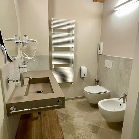 Pensjonat Pietralunga 4*